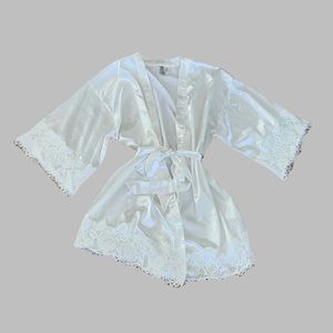 Ivory Lace Satin Robe